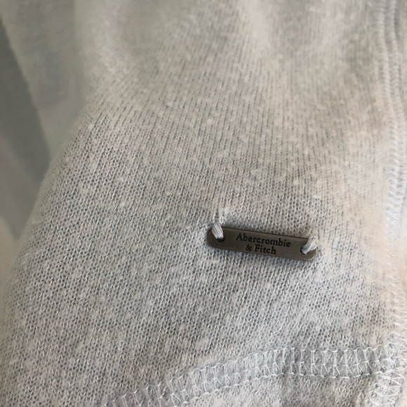 EUC Abercrombie Cozy Long-Sleeve V-Neck Legging Tee - Picture 4 of 8